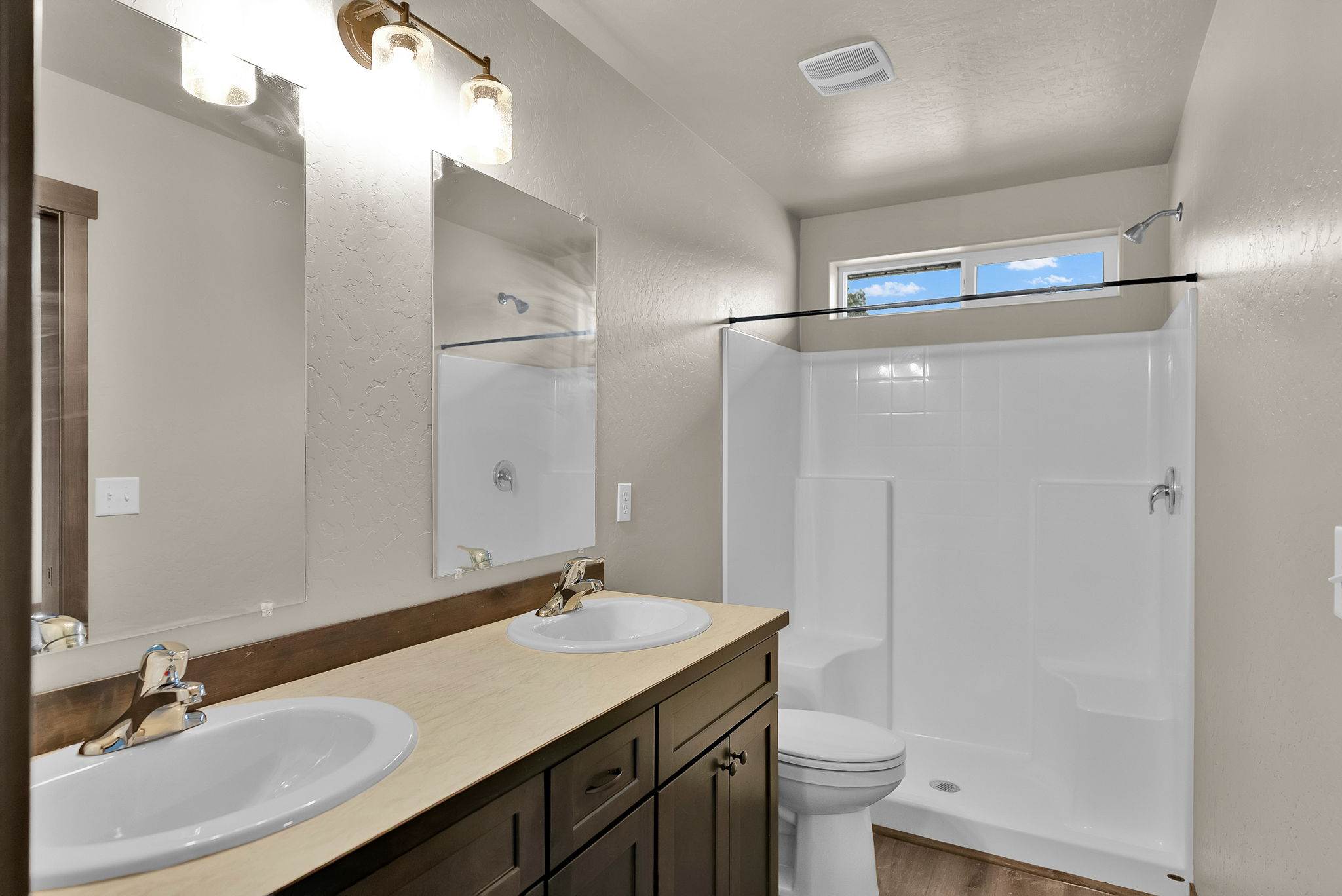 31782 N 8th Ave, Spirit Lake, ID 83869