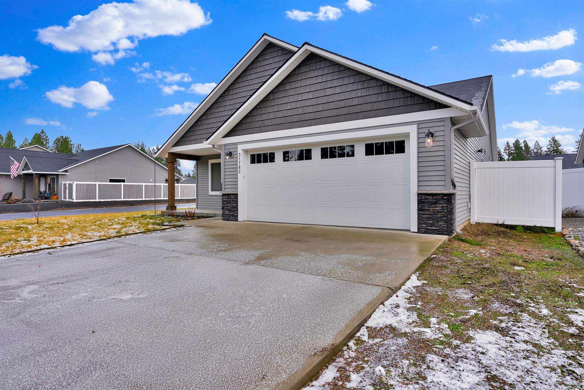 31782 N 8th Ave, Spirit Lake, ID 83869