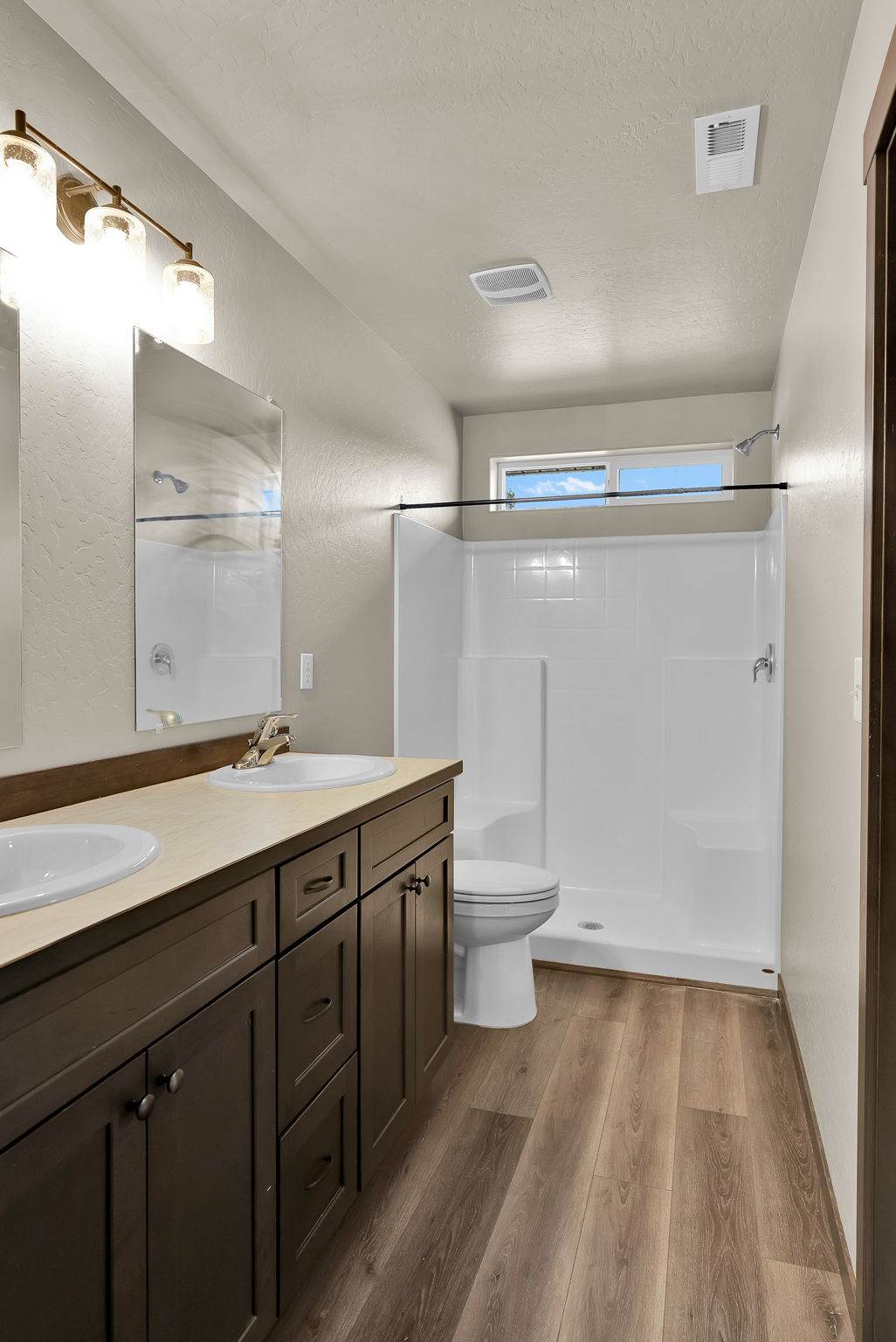 31782 N 8th Ave, Spirit Lake, ID 83869