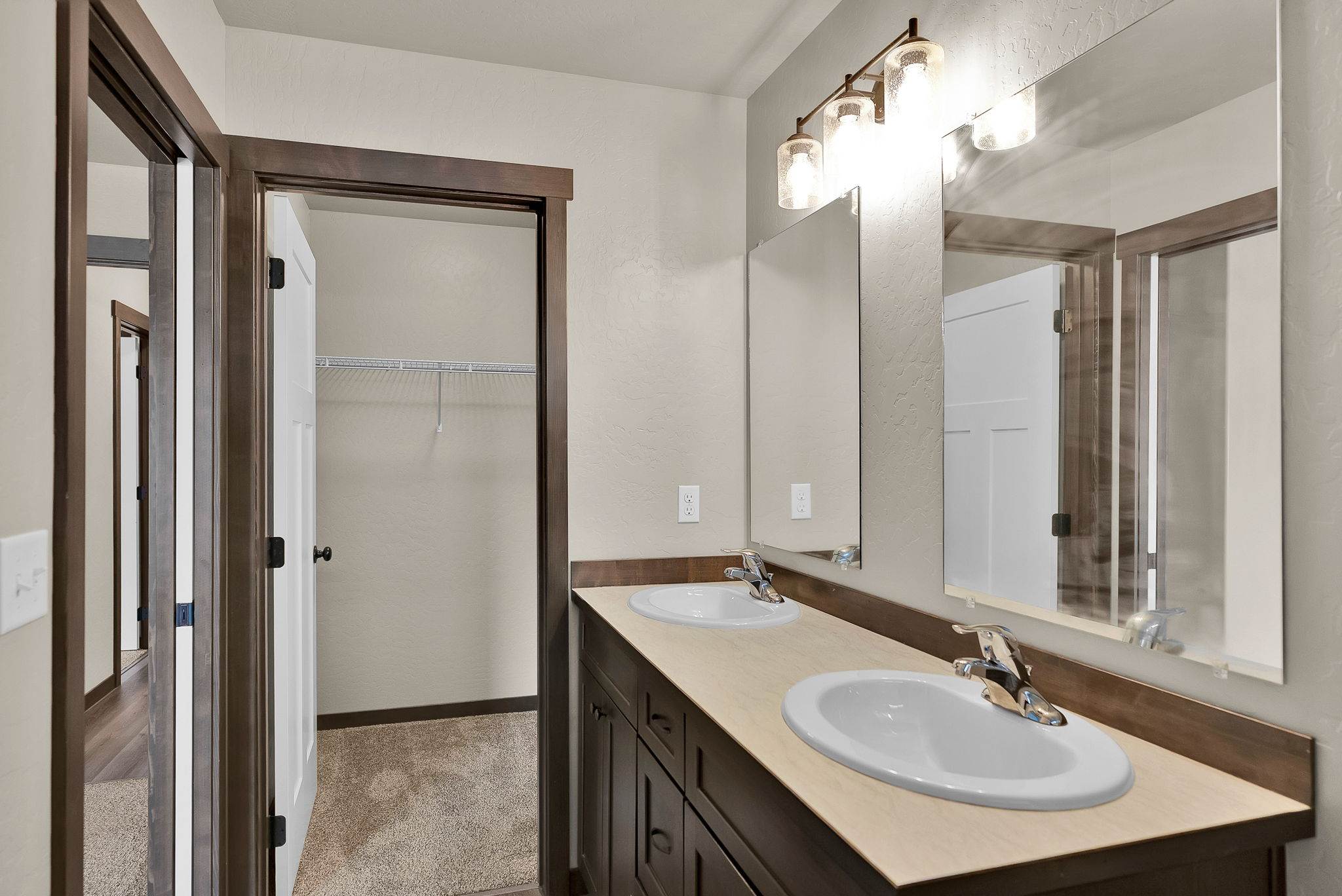 31782 N 8th Ave, Spirit Lake, ID 83869