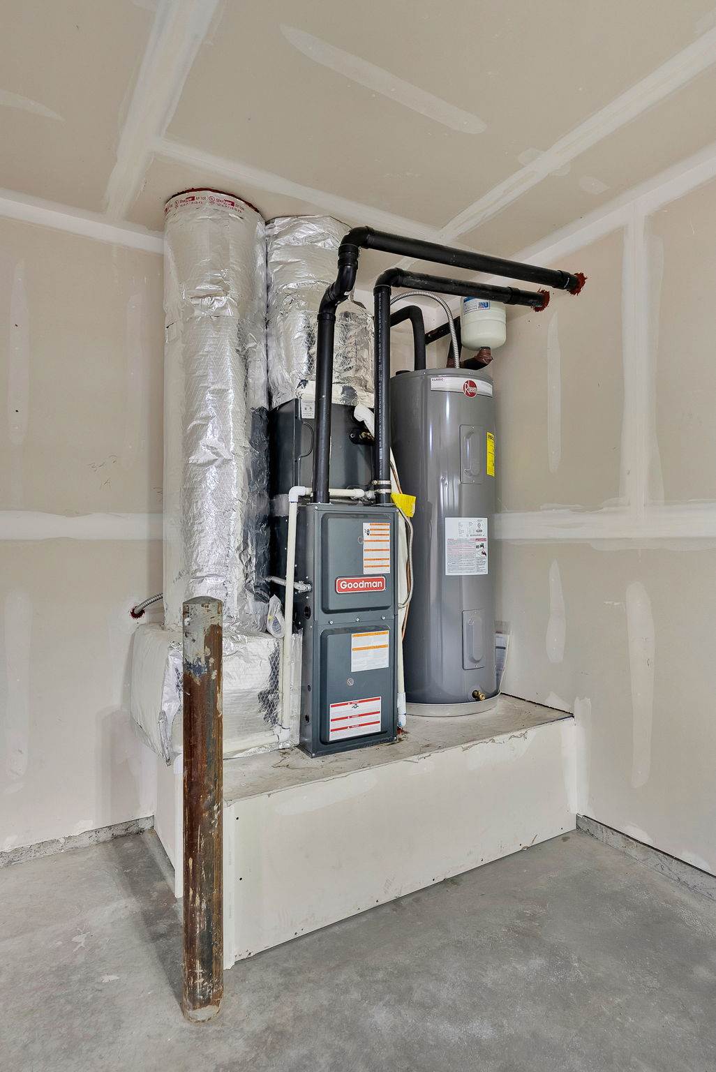 31782 N 8th Ave, Spirit Lake, ID 83869