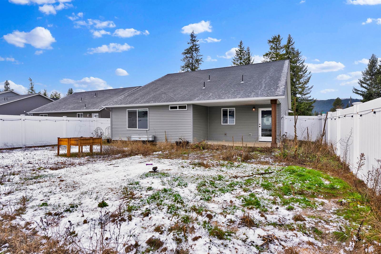 31782 N 8th Ave, Spirit Lake, ID 83869