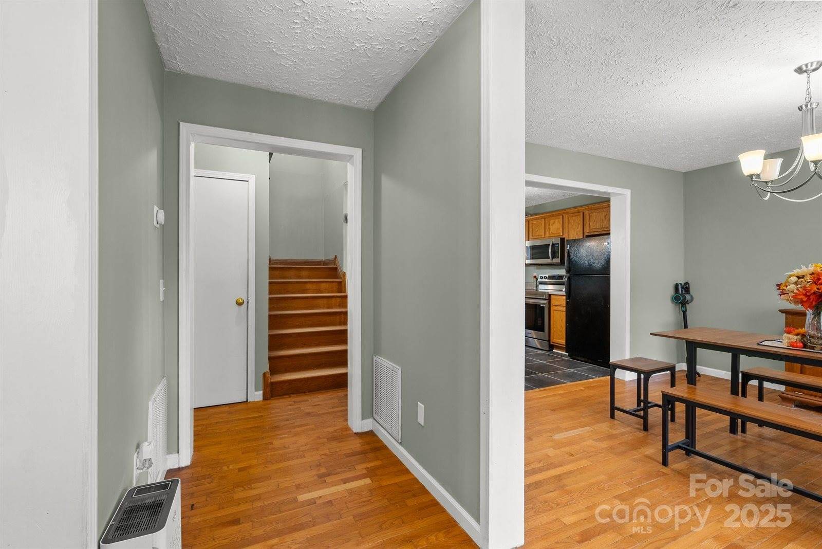 842 Grouse Road, Clyde, NC 28721