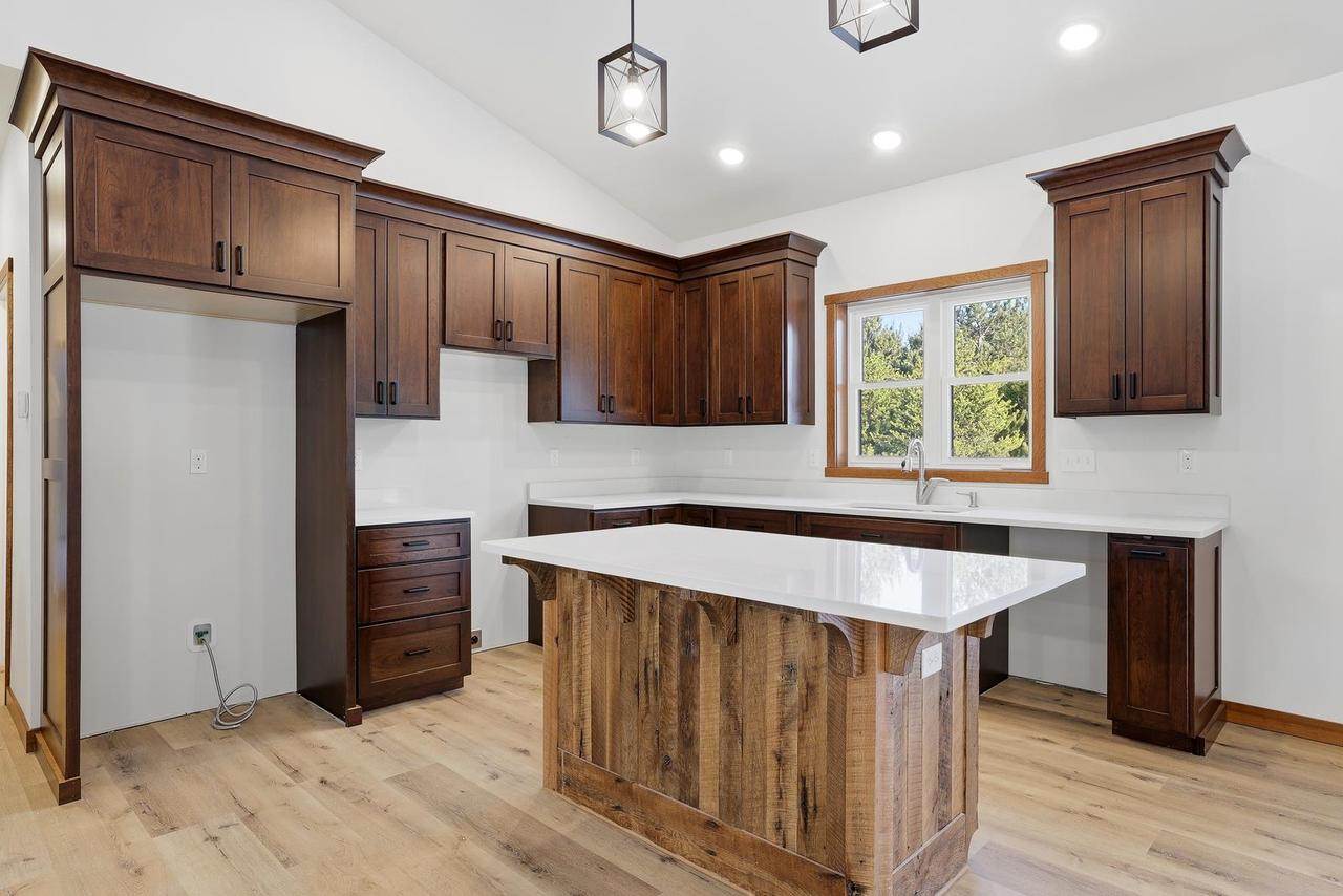 1586 Old Highway 51, Kronenwetter, WI 54455