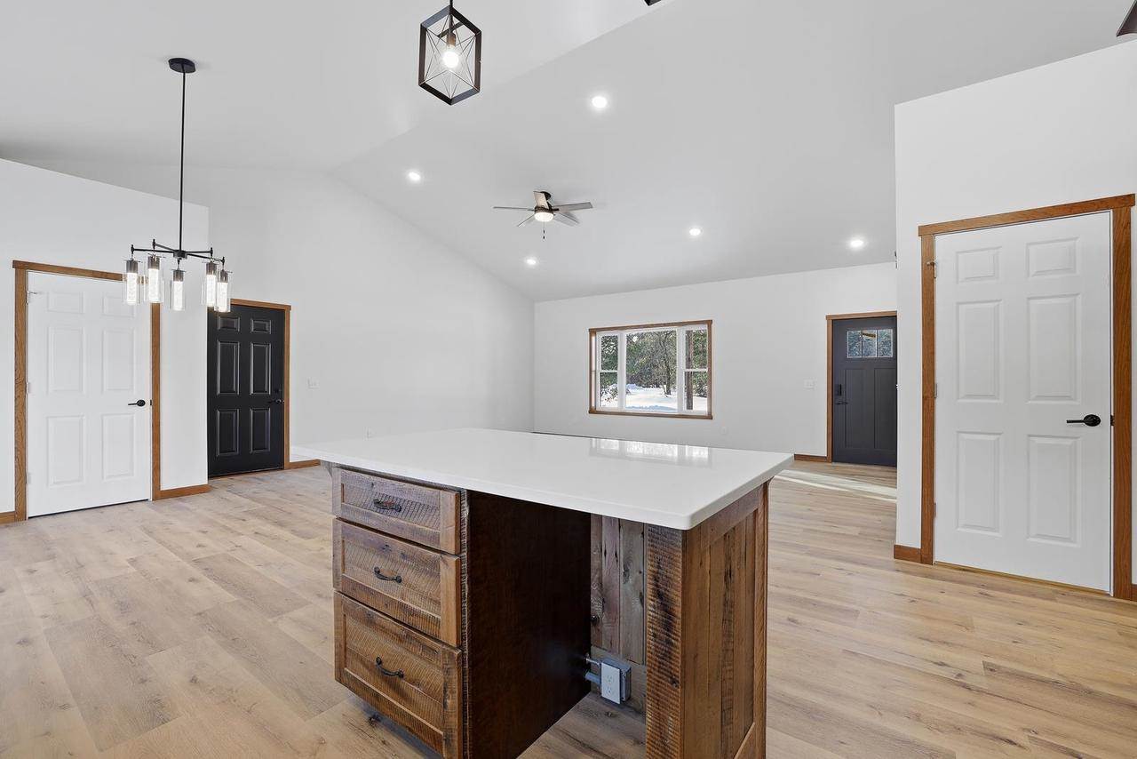 1586 Old Highway 51, Kronenwetter, WI 54455