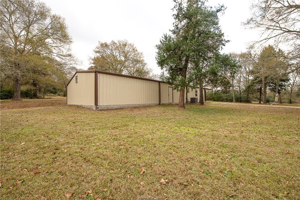 11428 Debbie Lane, Iola, TX 77861