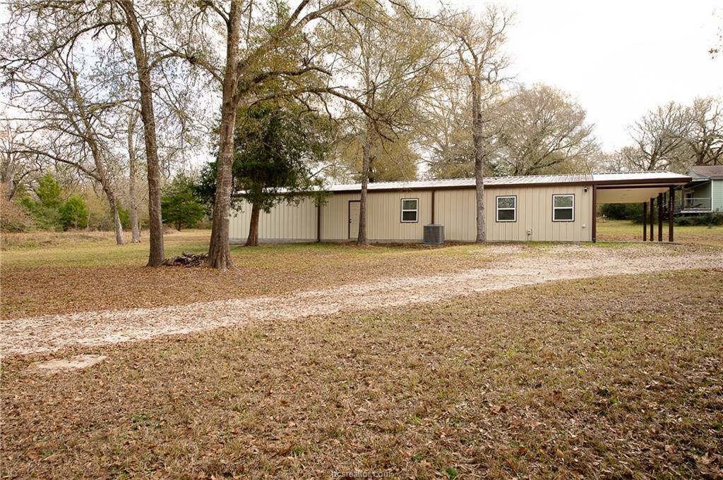 11428 Debbie Lane, Iola, TX 77861