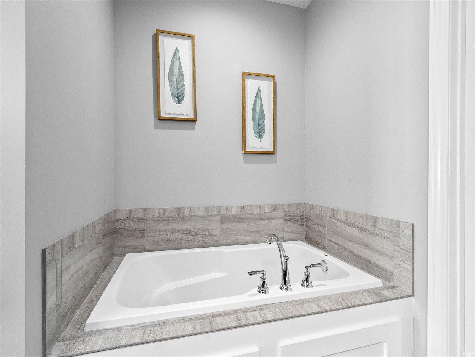 13572 Palmetto Pass, Fort Wayne, IN 46814