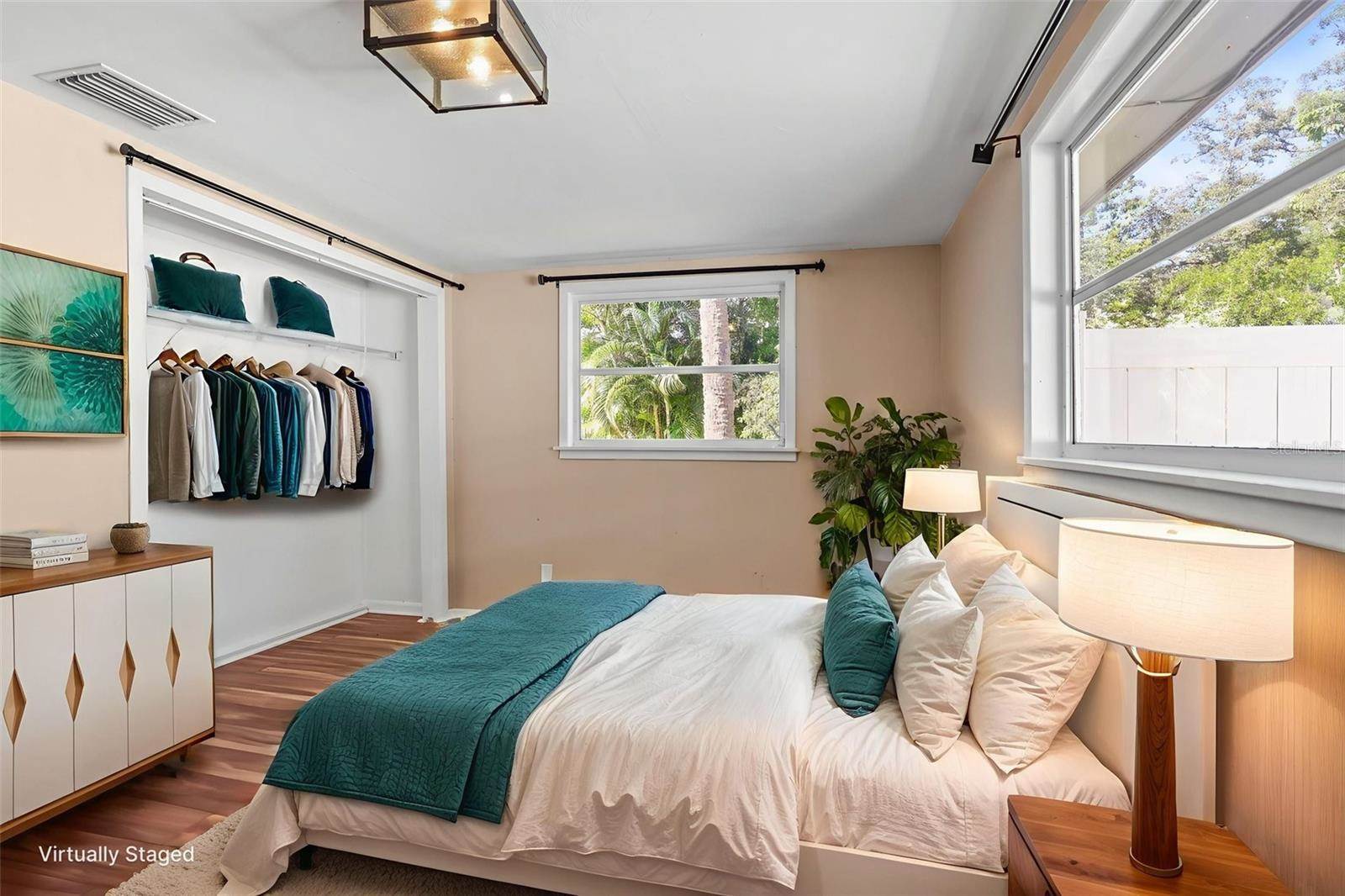 1011 Park Drive, Dunedin, FL 34698