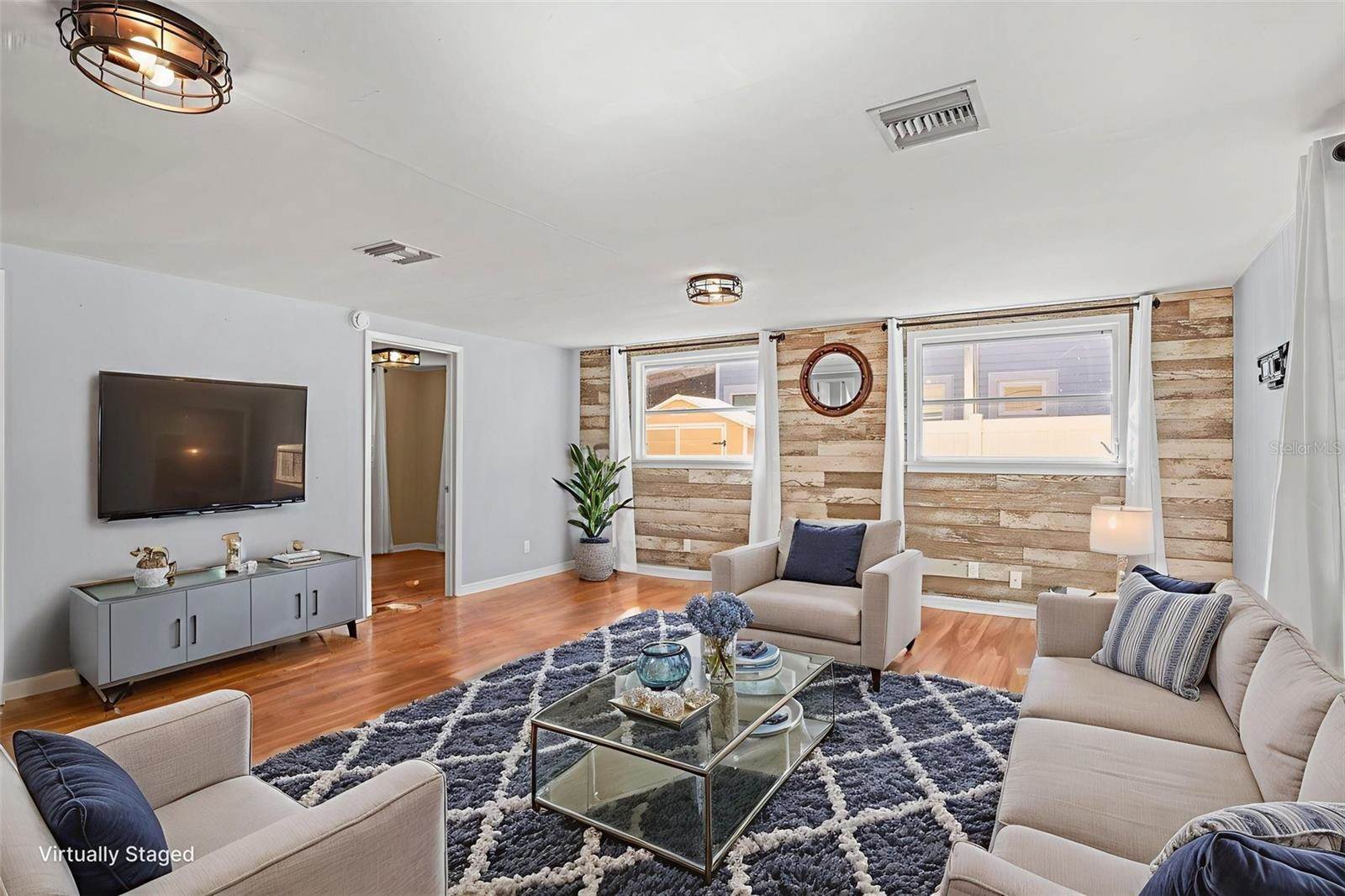 1011 Park Drive, Dunedin, FL 34698