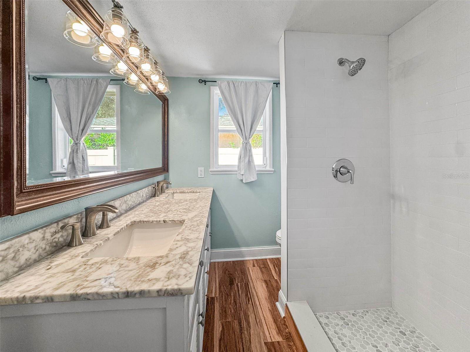 1011 Park Drive, Dunedin, FL 34698