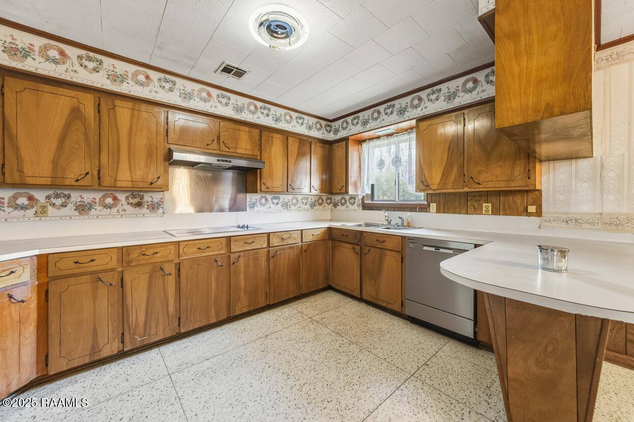 1476 Breaux Bridge Sr. High Road, Breaux Bridge, LA 70517