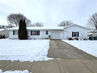 1508 Endl BLVD/501 Nadig Court, Fort Atkinson, WI 53538