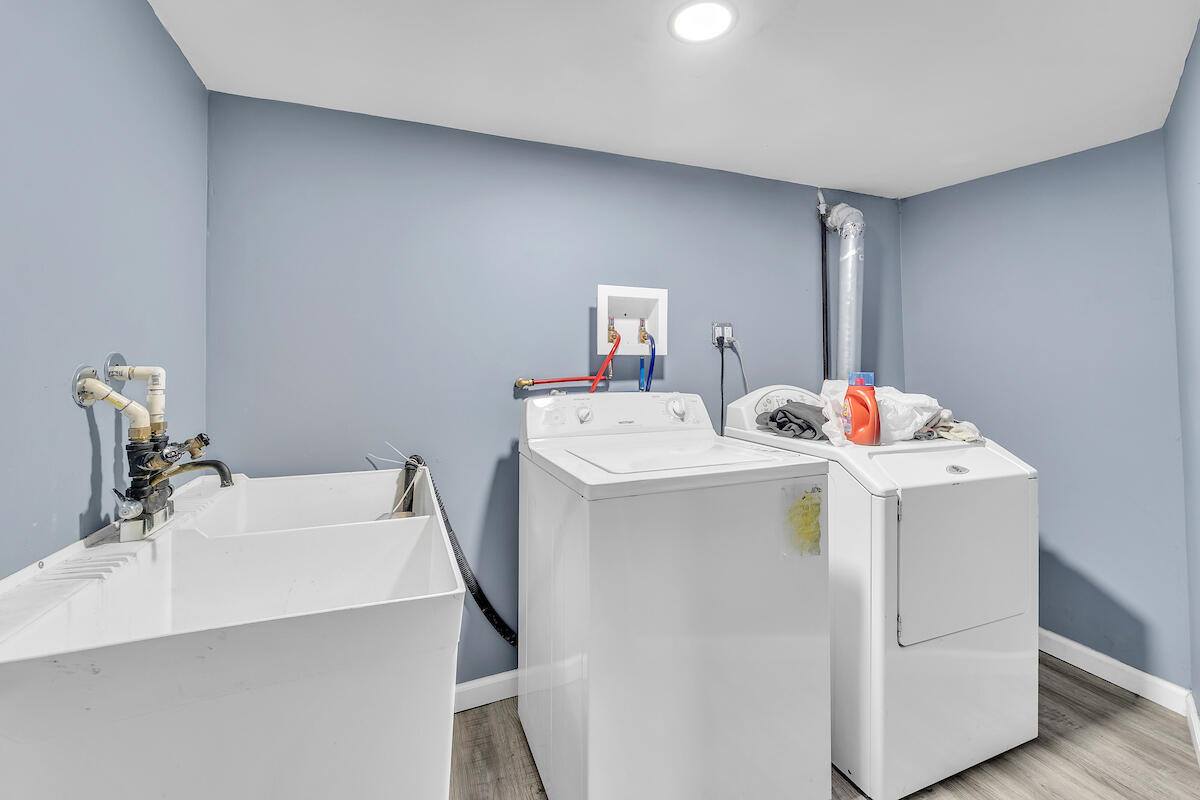 1330 West Scott St, Milwaukee, WI 53204