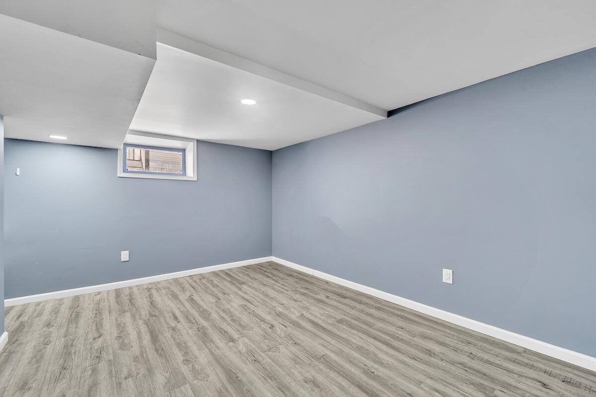 1330 West Scott St, Milwaukee, WI 53204