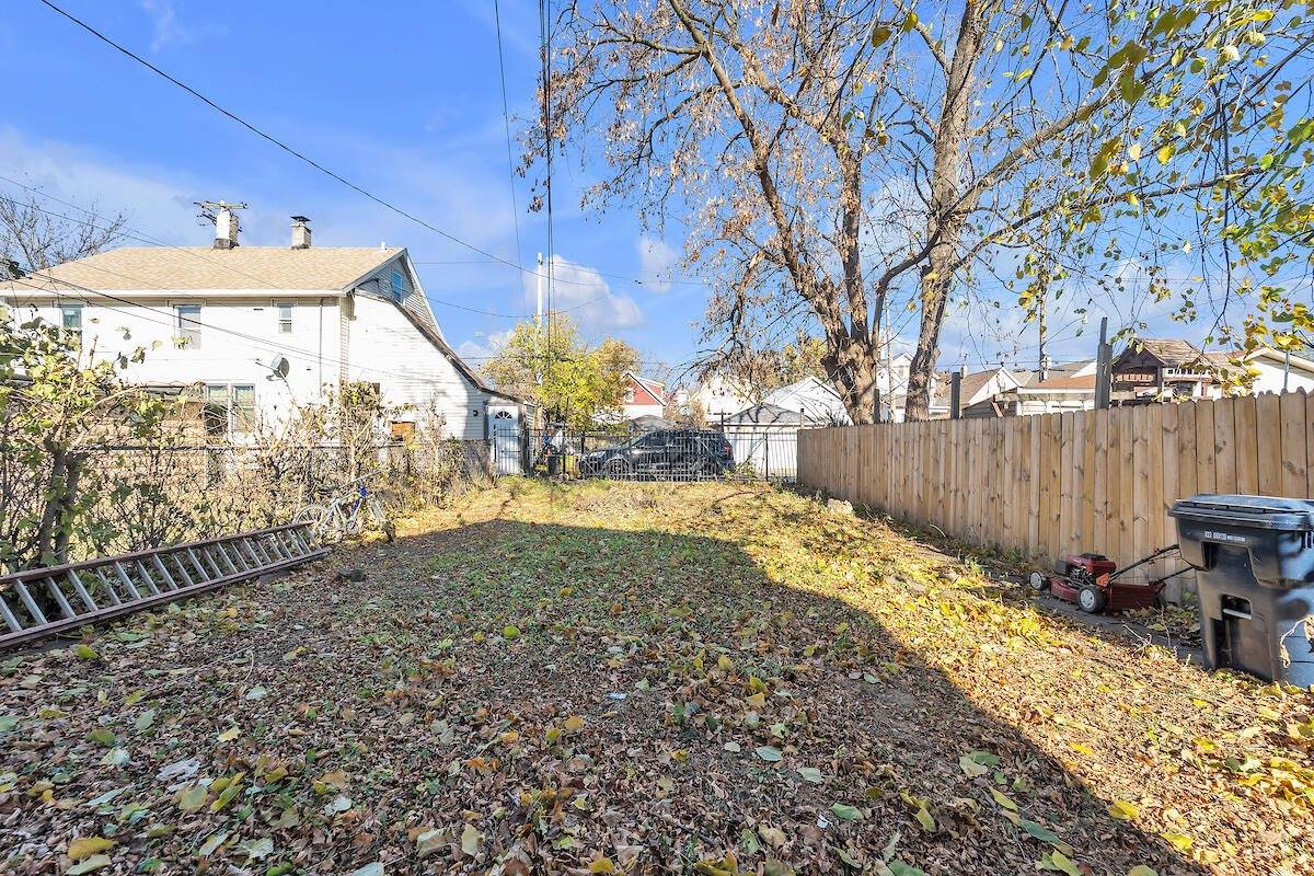 1330 West Scott St, Milwaukee, WI 53204