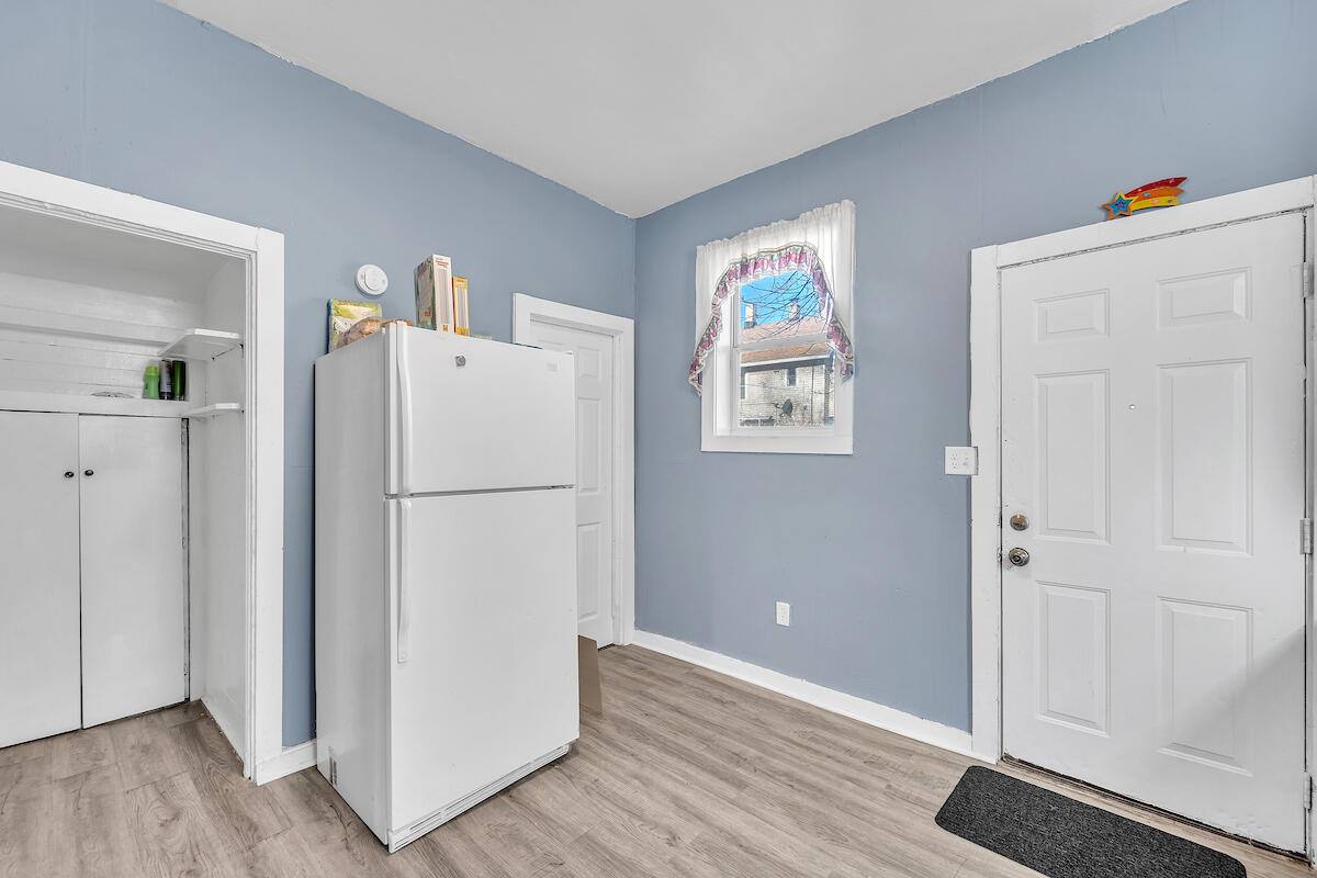 1330 West Scott St, Milwaukee, WI 53204