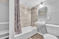 1330 West Scott St, Milwaukee, WI 53204