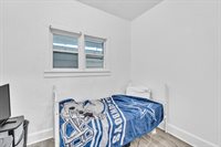 1330 West Scott St, Milwaukee, WI 53204