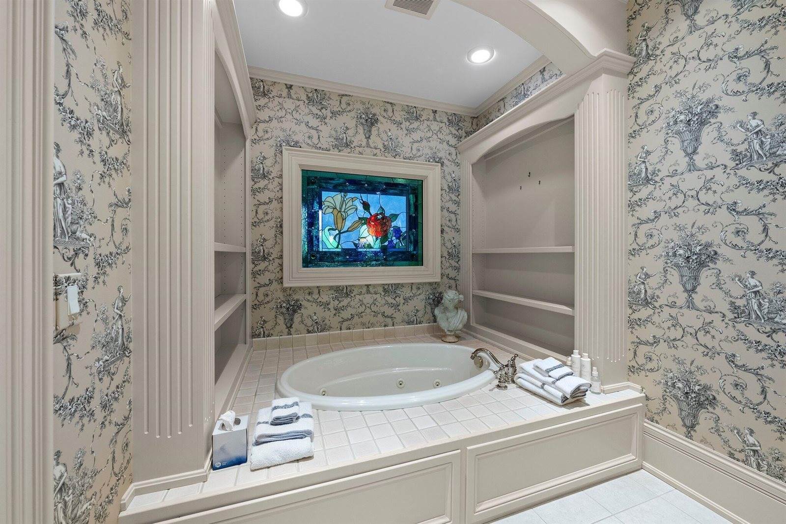 3450 River Rhone Lane, Columbus, OH 43221