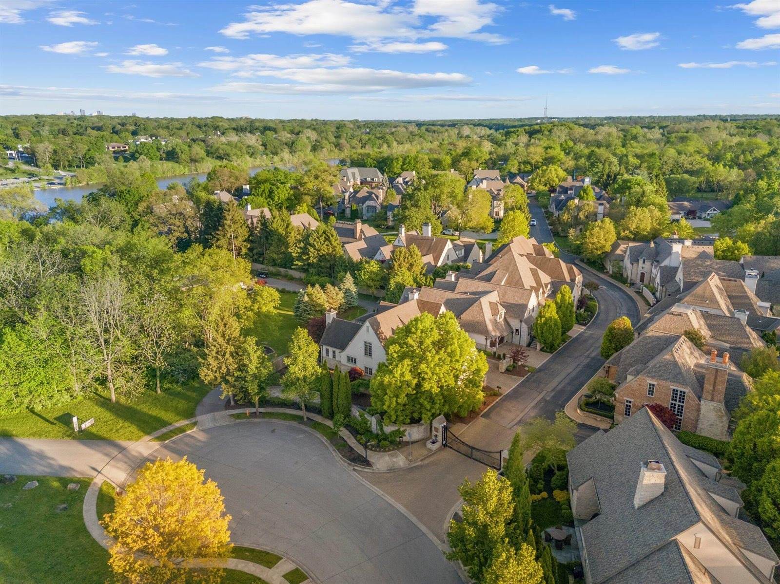 3450 River Rhone Lane, Columbus, OH 43221