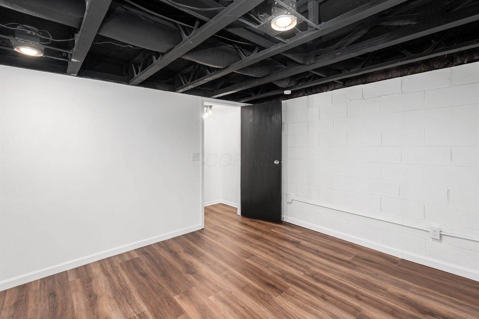 4049 Parkcove Drive, #19D, Columbus, OH 43230