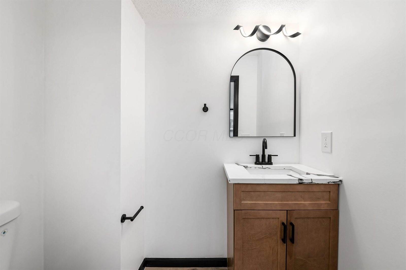 5932 Waterview Drive, Hilliard, OH 43026