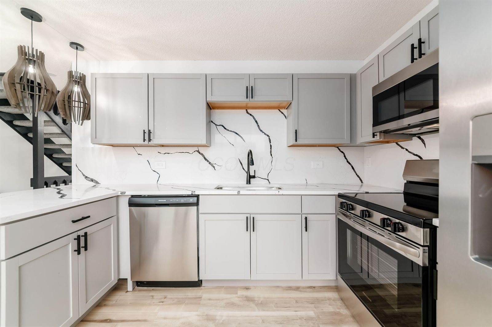 5932 Waterview Drive, Hilliard, OH 43026