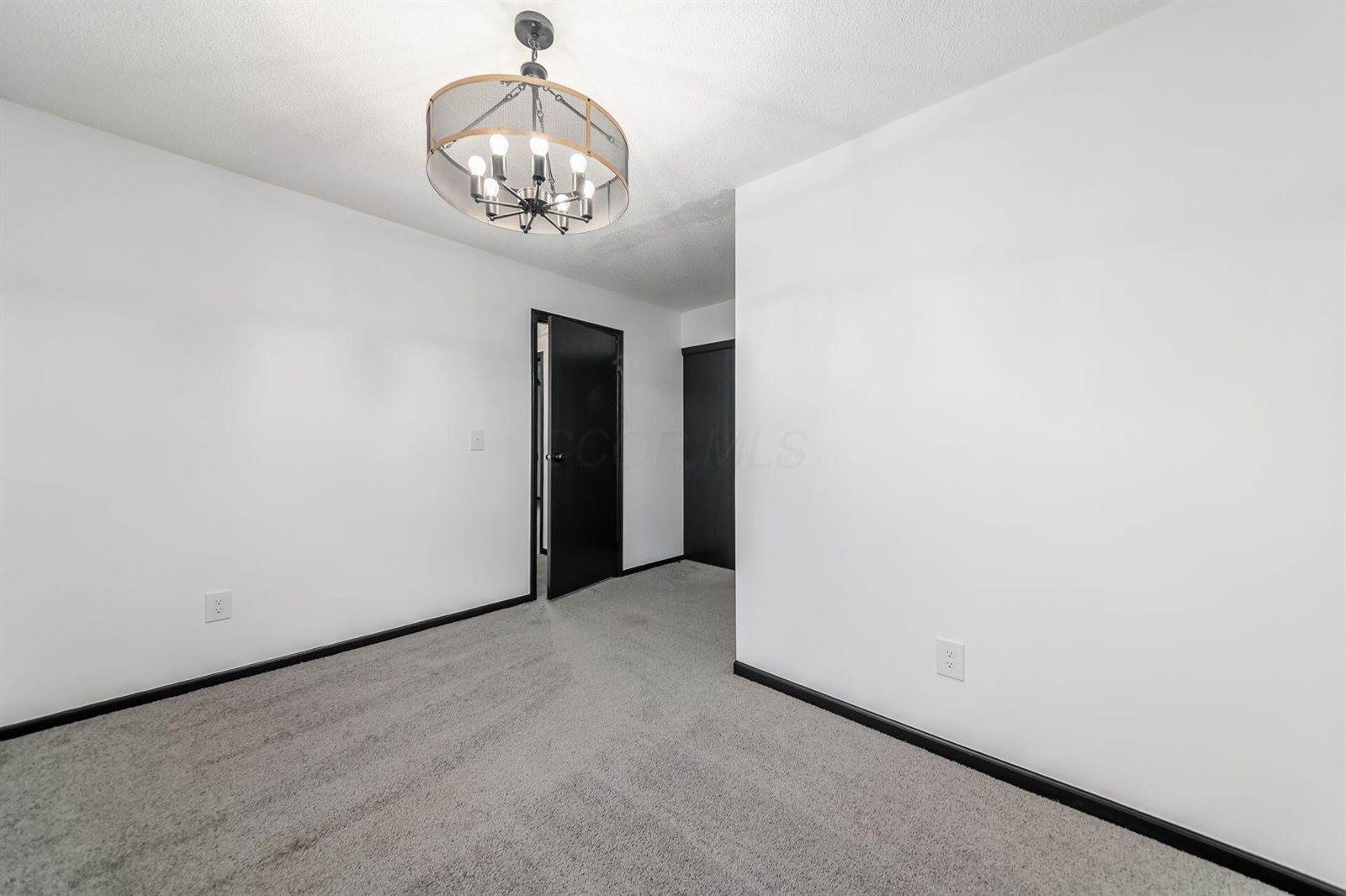 5932 Waterview Drive, Hilliard, OH 43026