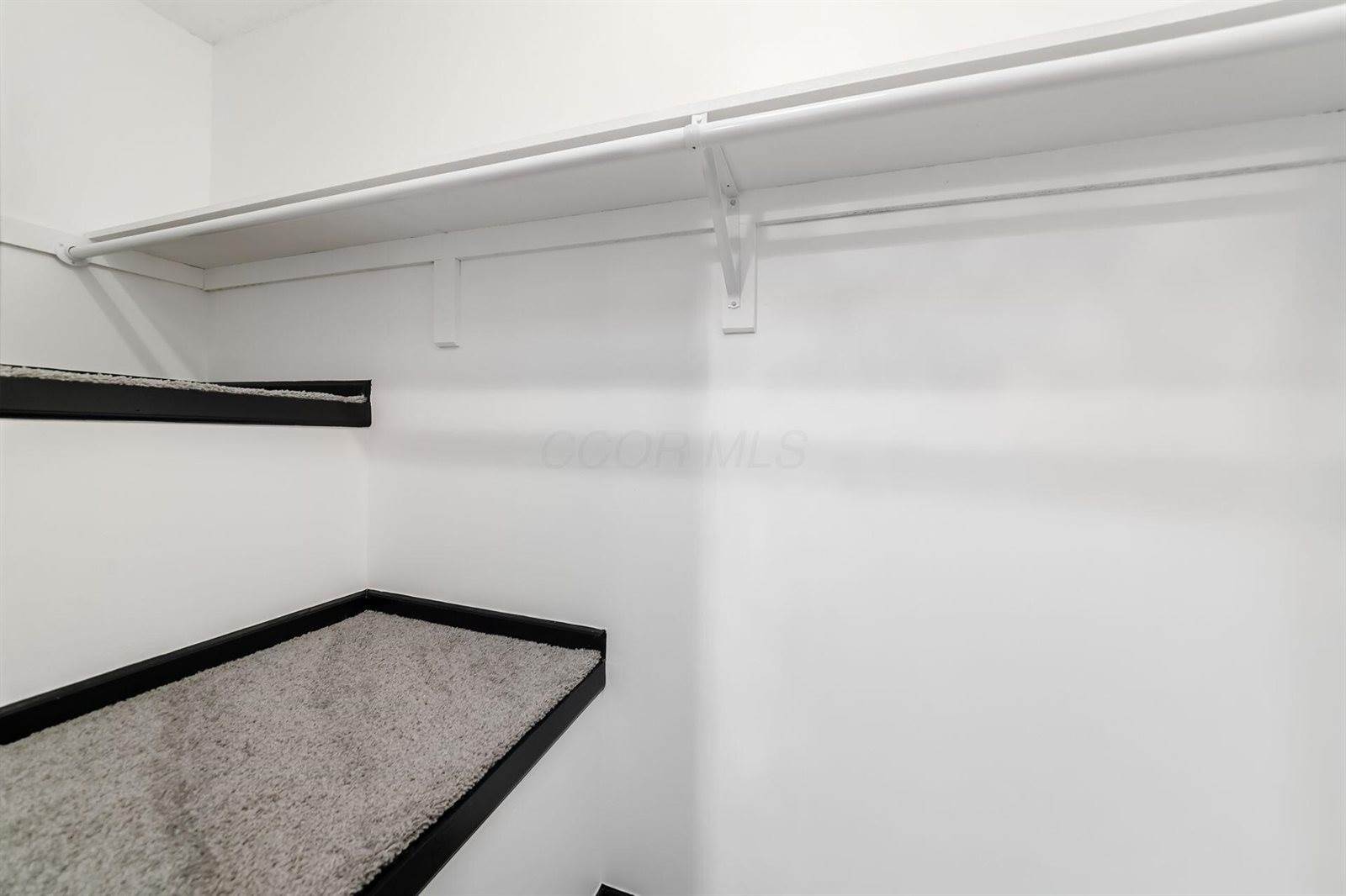 5932 Waterview Drive, Hilliard, OH 43026