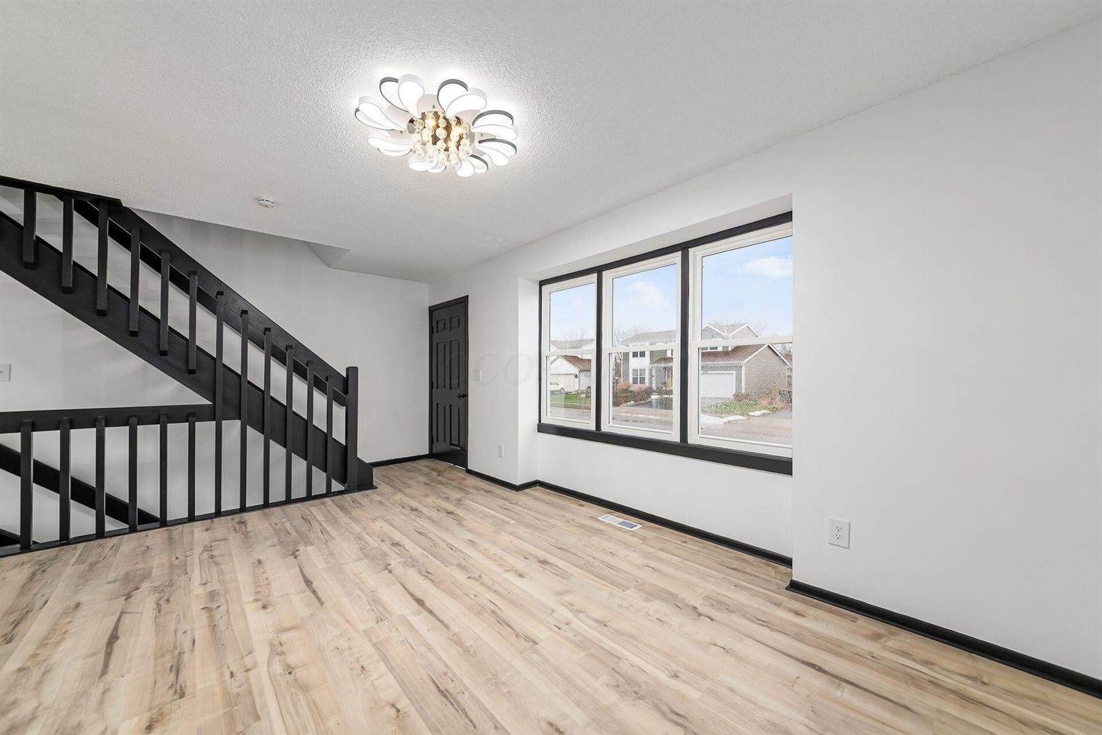 5932 Waterview Drive, Hilliard, OH 43026