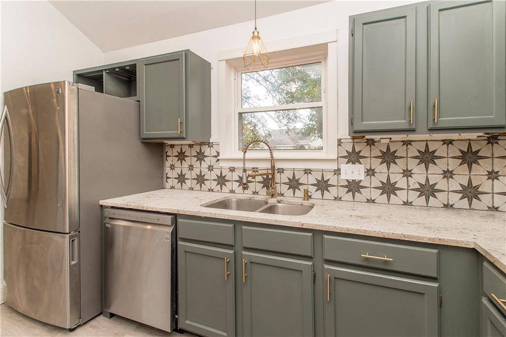 311 Meadow Crossing Drive, Baton Rouge, LA 70820