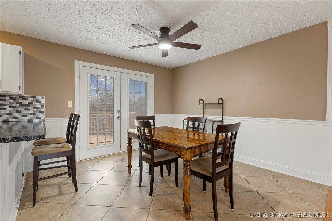 6828 Farnsley Knob Road, Elizabeth, IN 47117