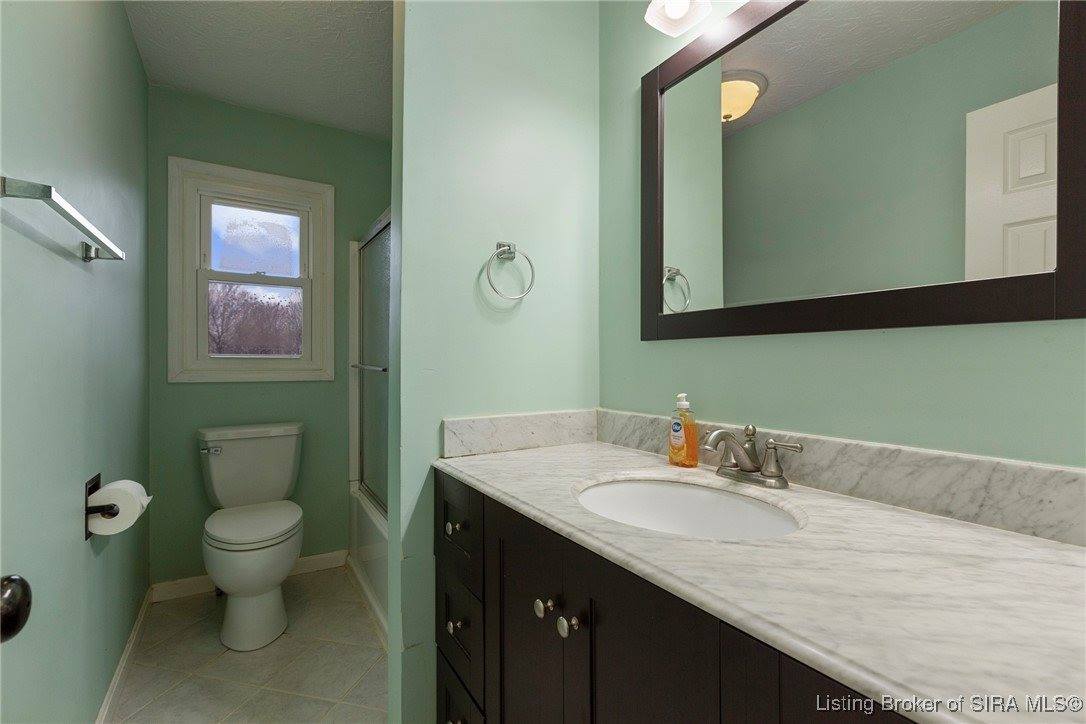 6828 Farnsley Knob Road, Elizabeth, IN 47117