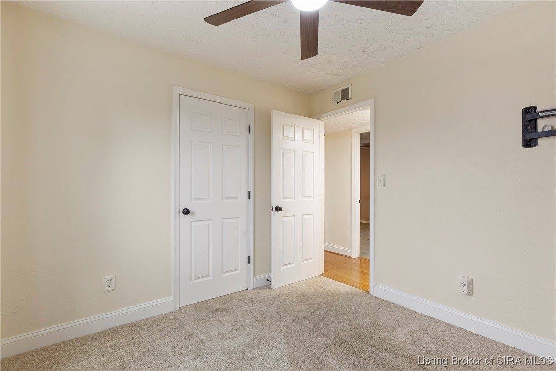 6828 Farnsley Knob Road, Elizabeth, IN 47117
