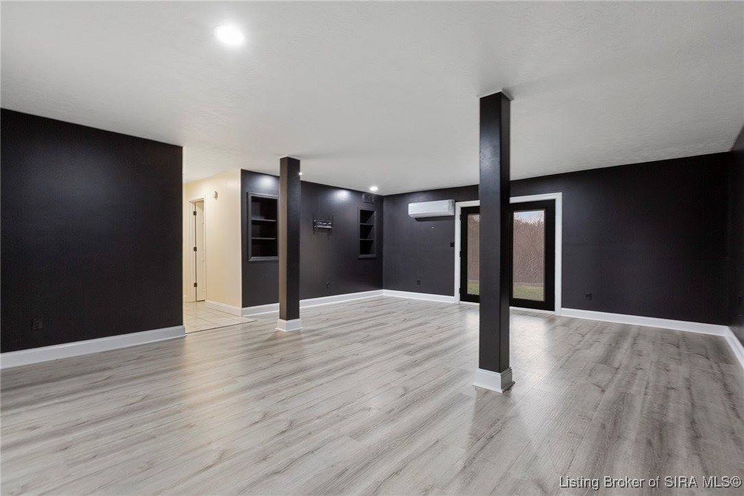 6828 Farnsley Knob Road, Elizabeth, IN 47117