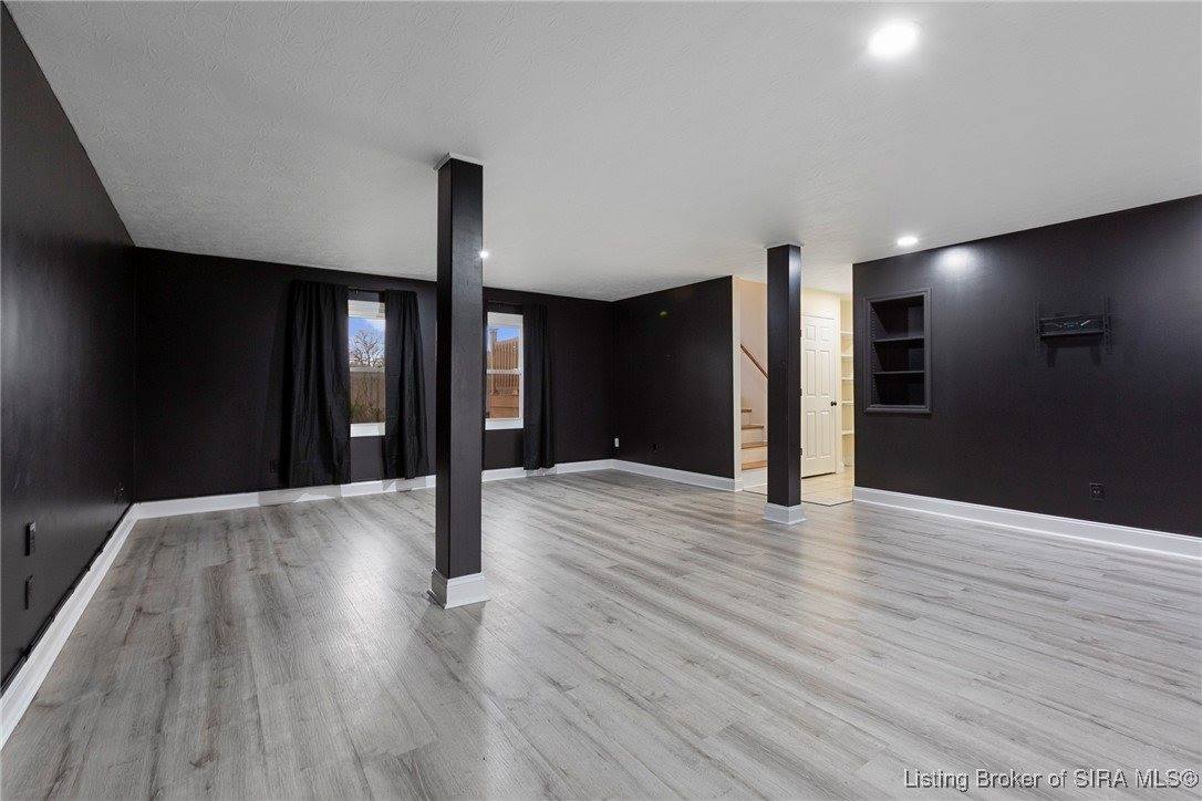 6828 Farnsley Knob Road, Elizabeth, IN 47117