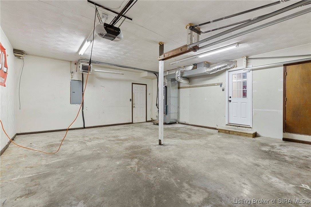 6828 Farnsley Knob Road, Elizabeth, IN 47117