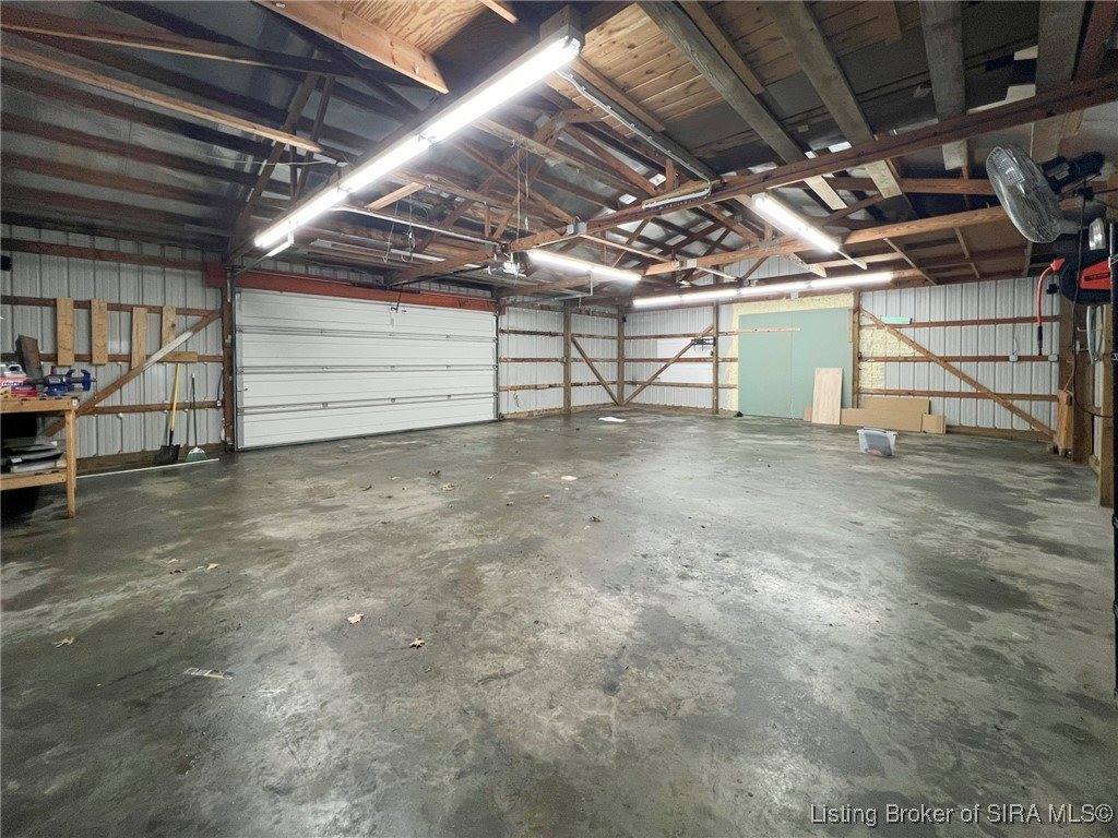 6828 Farnsley Knob Road, Elizabeth, IN 47117