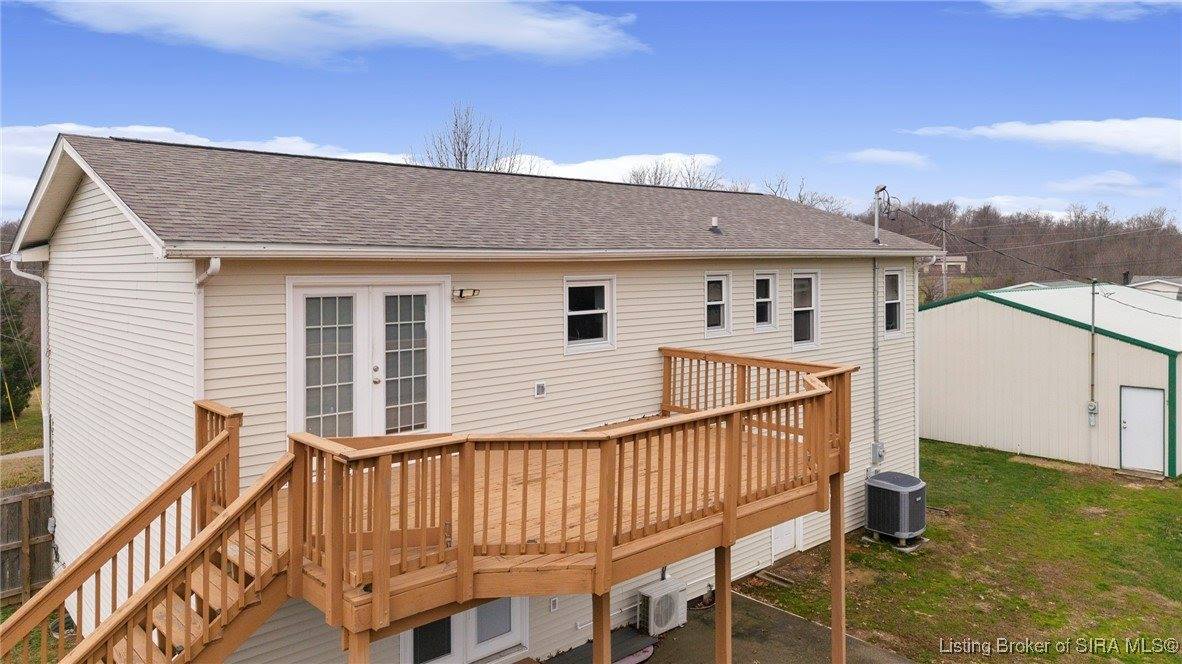 6828 Farnsley Knob Road, Elizabeth, IN 47117