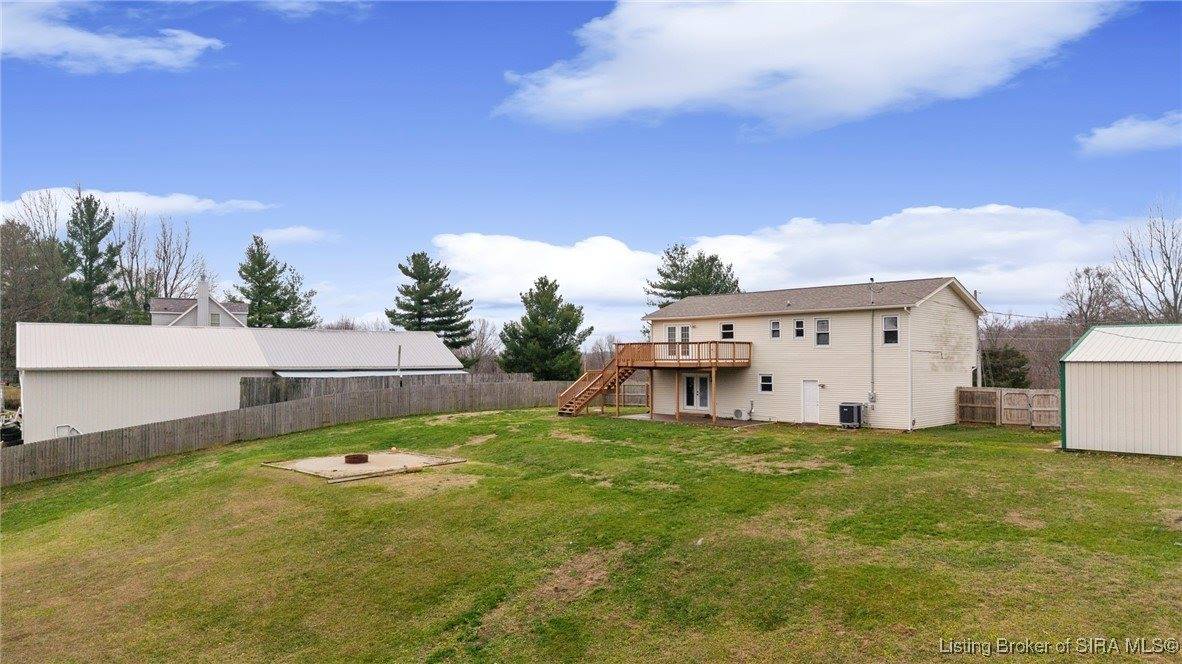 6828 Farnsley Knob Road, Elizabeth, IN 47117