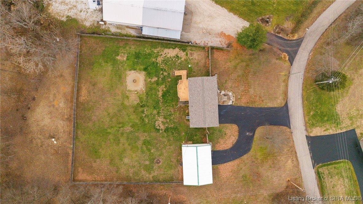 6828 Farnsley Knob Road, Elizabeth, IN 47117