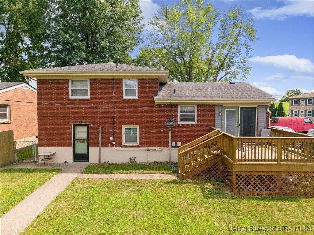 211 Sherwood Court, Clarksville, IN 47129