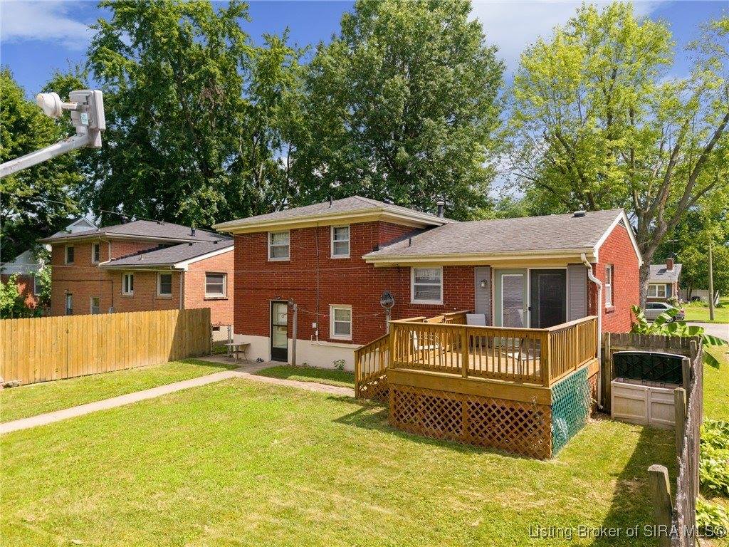 211 Sherwood Court, Clarksville, IN 47129