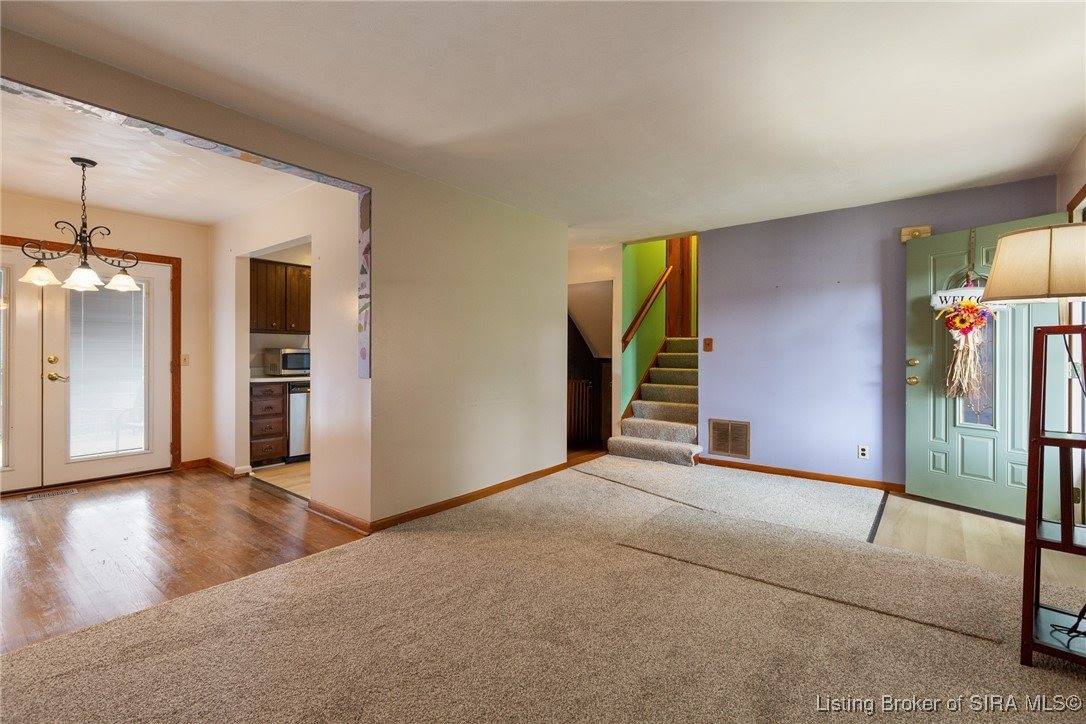 211 Sherwood Court, Clarksville, IN 47129