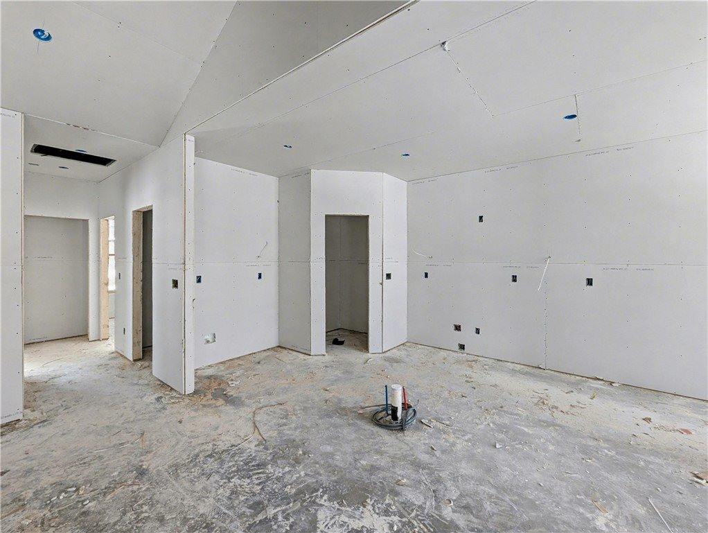 30 Hebrides Lane, Bella Vista, AR 72715