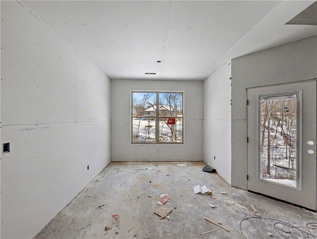 30 Hebrides Lane, Bella Vista, AR 72715