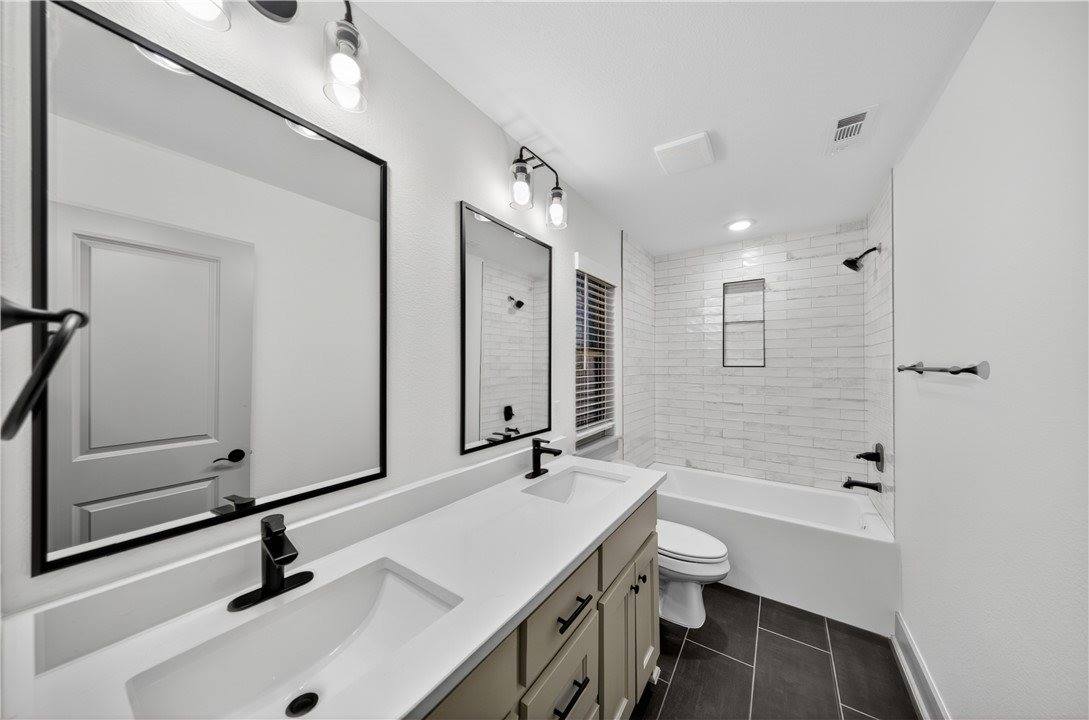 4979 Farmhouse Street, Springdale, AR 72762