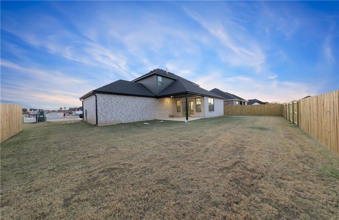 4979 Farmhouse Street, Springdale, AR 72762