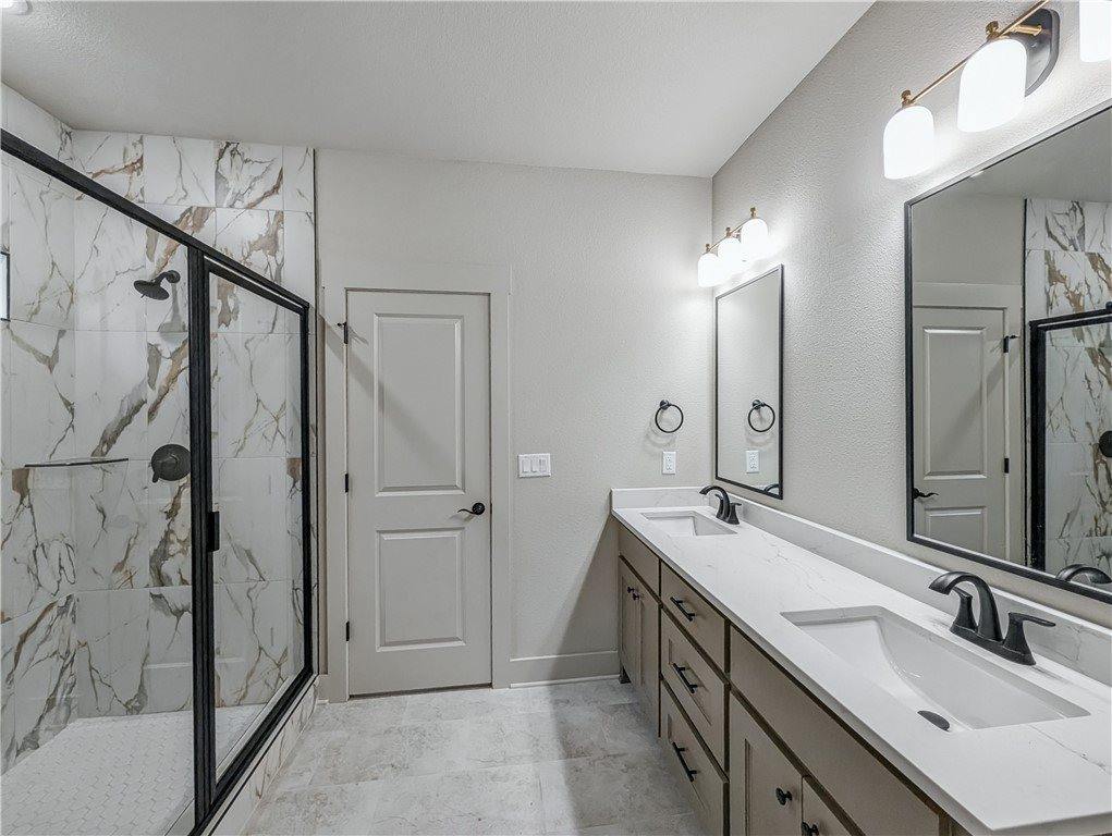 11 Penwith Lane, Bella Vista, AR 72714